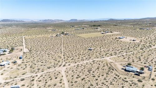 5555 Oleta Rd, Johnson Valley, CA, 92285-2316 | Card Image