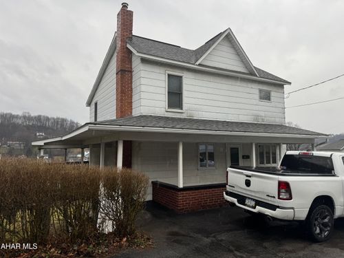 618 Apple St, Northern Cambria, PA, 15714-1618 | Card Image