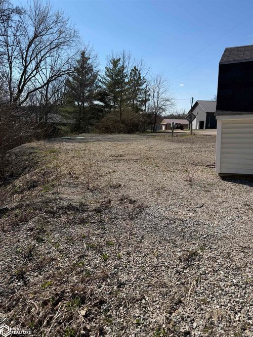 2037 Larry Drive, Brooklyn, IA, 52211 | Card Image