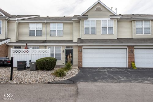 2251 Colfax Ln, Indianapolis, IN, 46260-6601 | Card Image