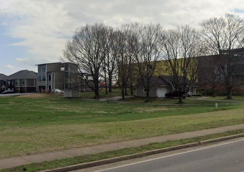 722 Lovers Lane, Bowling Green, KY, 42104 | Card Image