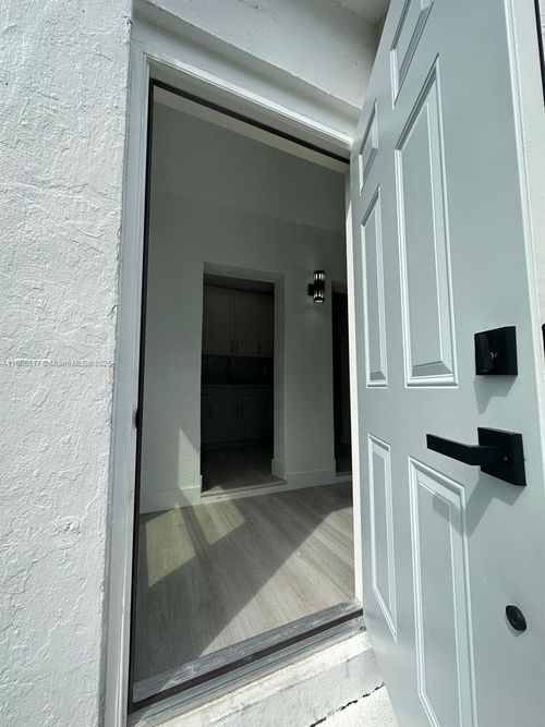rear-1090 Nw 77th St, Miami, FL, 33150-3255 | Card Image