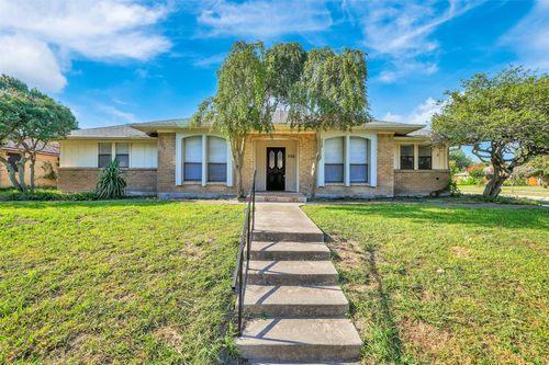 730 Woodcastle Drive, Garland, TX, 75040 | Card Image