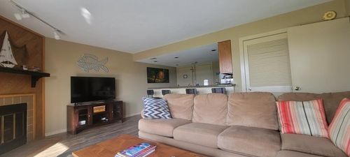 1319-100 Sailors Cove Dr, Moneta, VA, 24121-3391 | Card Image