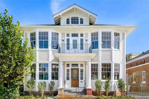 202-1221 Mandeville St, New Orleans, LA, 70117-8410 | Card Image