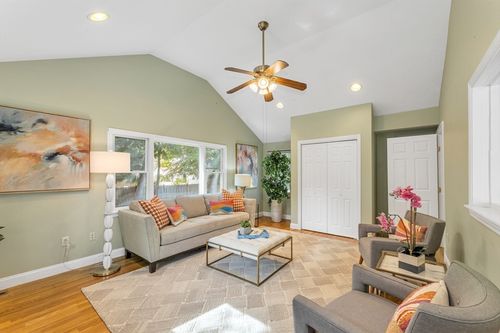 72 Lyall St, Boston, MA, 02132-1743 | Card Image