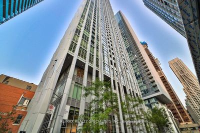 5102 - 1 Yorkville Ave, Condo with 2 bedrooms, 3 bathrooms and 2 parking in Toronto ON | Image 1