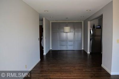 315-5697 Green Circle Dr, Hopkins, MN, 55343-9650 | Card Image