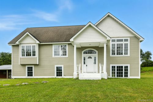 160 Pirog Rd, Pine Bush, NY, 12566-7225 | Card Image