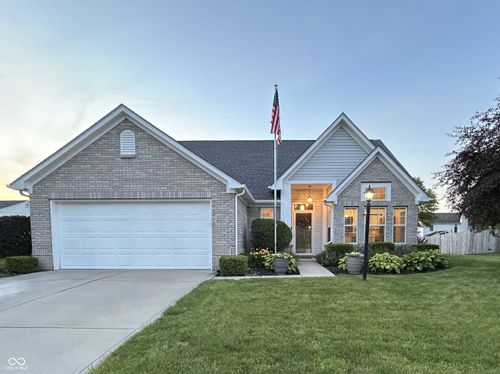 8304 Hunters Meadow Ct, Indianapolis, IN, 46259-6729 | Card Image