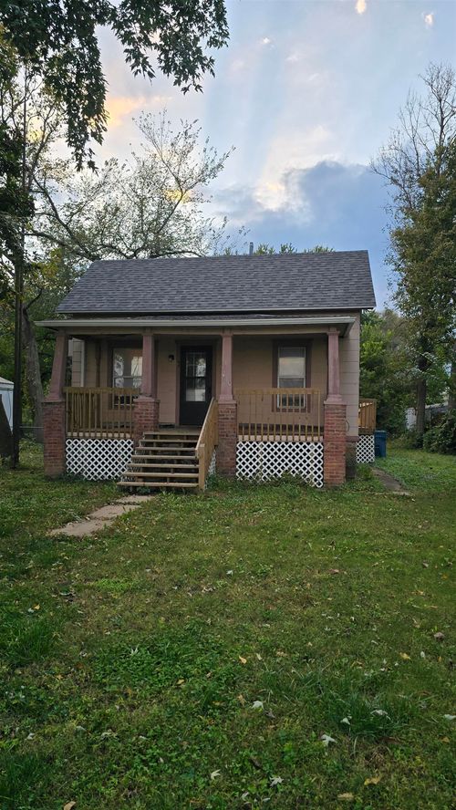 419 N 5th St, Madison, KS, 66860-8933 | Card Image