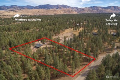 21 Twin Lakes Drive, House other with 2 bedrooms, 3 bathrooms and null parking in Winthrop WA | Image 2