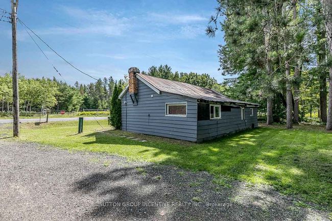 7216 County Rd 13, House other with 2 bedrooms, 1 bathrooms and 15 parking in Lisle ON | Image 44