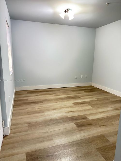 6-1930 Sw 2nd St, Miami, FL, 33135-1711 | Card Image