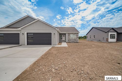 445 River Pkwy, Idaho Falls, ID, 83402-3314 | Card Image