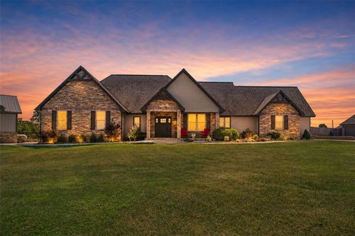 125 Doering Cir, Pea Ridge, AR, 72751-4500 | Card Image