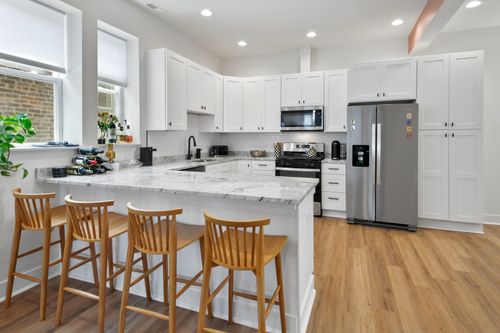 2-824 N Maplewood Ave, CHICAGO, IL, 60622-4644 | Card Image