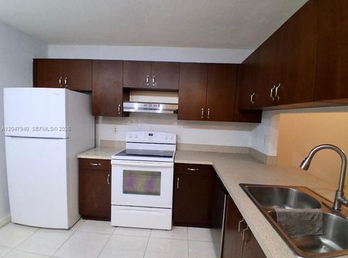 102-2-100 Nw 76th Ave, Plantation, FL, 33324-2041 | Card Image
