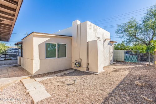 231 W 26th St, Tucson, AZ, 85713-2823 | Card Image