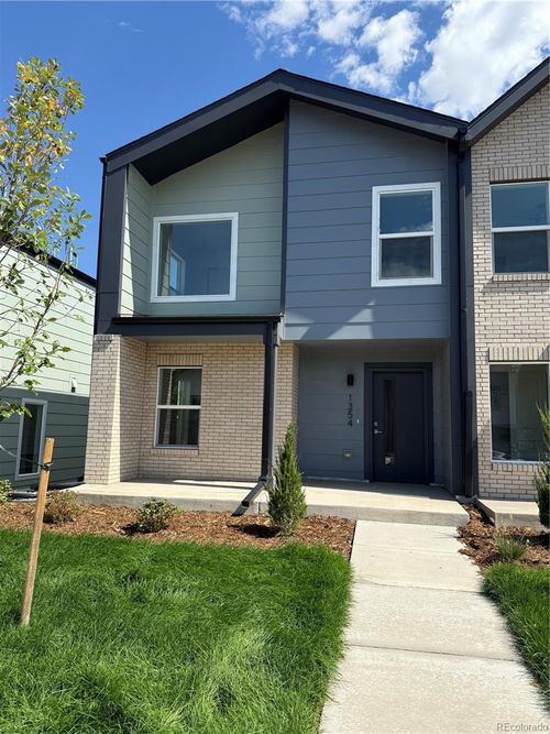 1382 Akron St, Aurora, CO, 80010 | Card Image