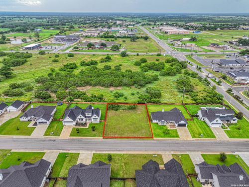 108 W Magnolia Cir, La Vernia, TX, 78121-0108 | Card Image