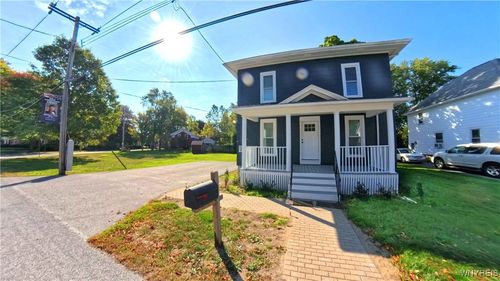 218 Pettit St, Wilson, NY, 14172-9691 | Card Image