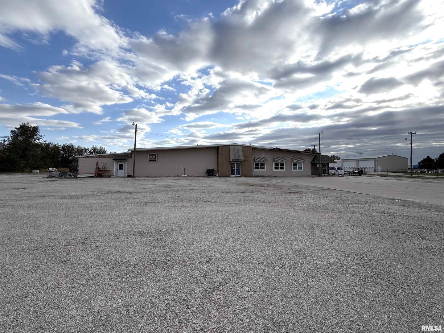 Commercial Sale in Aledo 4