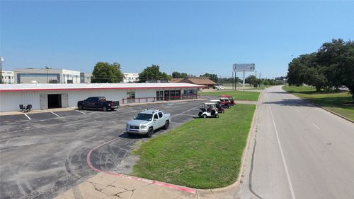5717 Airport Fwy, Haltom City, TX, 76117-6006 | Card Image