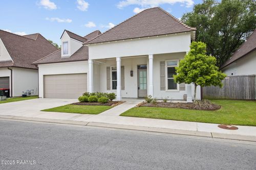 102 Drifting Sands Ln, Lafayette, LA, 70503-6403 | Card Image