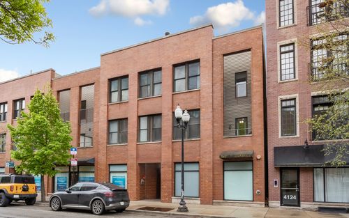 302-4118 N Lincoln Ave, Chicago, IL, 60618-3154 | Card Image