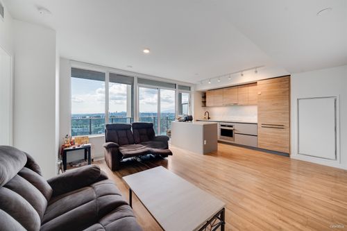 2710-10448 University Dr, Surrey, BC, V3T0S7 | Card Image
