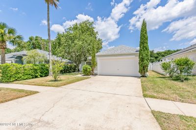 11225 Hudderfield Circle N, House other with 3 bedrooms, 2 bathrooms and null parking in Jacksonville FL | Image 3