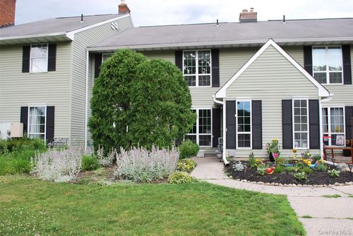 47 Homestead Village Dr, Warwick, NY, 10990-4212 | Card Image