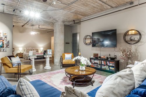 apt-821-1122 Jackson St, Dallas, TX, 75202-5228 | Card Image