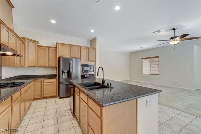 7504 Via Sistina St, House other with 3 bedrooms, 4 bathrooms and null parking in Las Vegas NV | Image 16