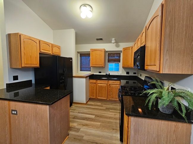 UNIT-204 - 2212 Waterleaf Ct, Condo with 2 bedrooms, 2 bathrooms and 1 parking in Naperville IL | Image 24