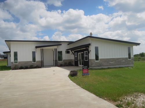 3947 County Road 210, Bertram, TX, 78605-3656 | Card Image