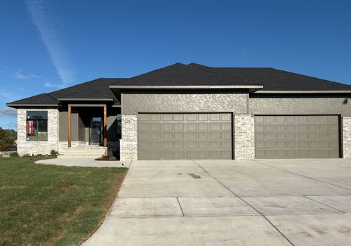 1526 N Shadow Rock Dr, Andover, KS, 67002-5600 | Card Image