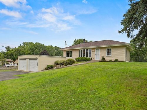 1883 County Road C E, Maplewood, MN, 55109-1108 | Card Image