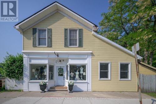 213 Main St, Lucan, ON, N0M2J0 | Card Image