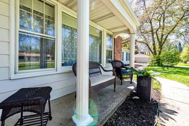 Covered porch | Image 39