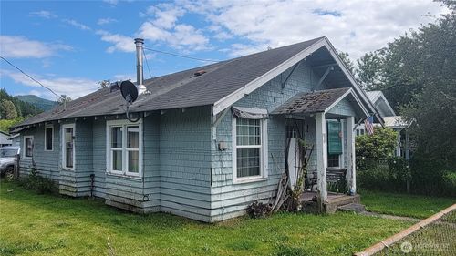 107 1st St, Morton, WA, 98356-9805 | Card Image
