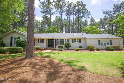 7 Saddle Pl, Pinehurst, NC, 28374-8899 | Card Image