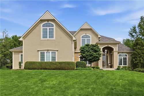 15565 S Gallery St, Olathe, KS, 66062-7707 | Card Image