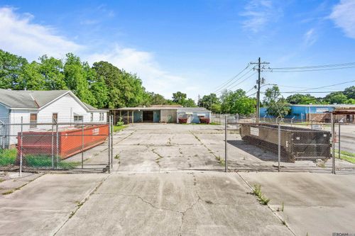 4959 / 4945 Hollywood St, Baton Rouge, LA, 70805-1829 | Card Image