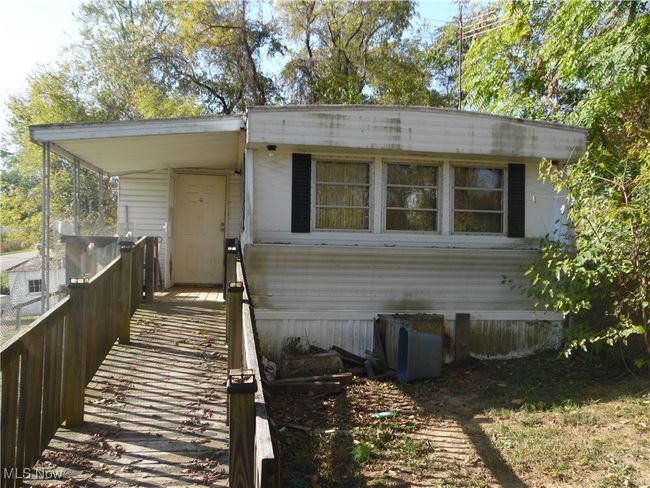 3897 Newbury Rd, House other with 2 bedrooms, 1 bathrooms and null parking in Little Hocking OH | Image 5