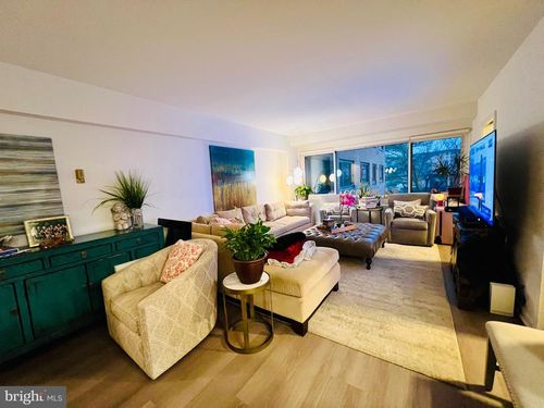 903w-4201 Cathedral Ave Nw, WASHINGTON, DC, 20016-4944 | Card Image