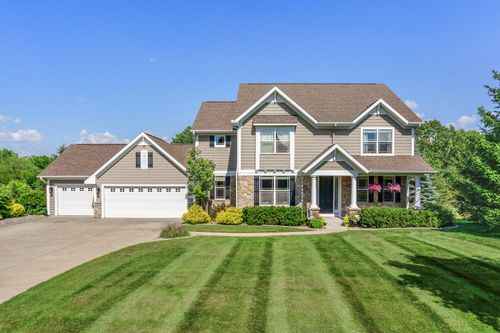 8375 Grapevine Cir, Mattawan, MI, 49071-8432 | Card Image