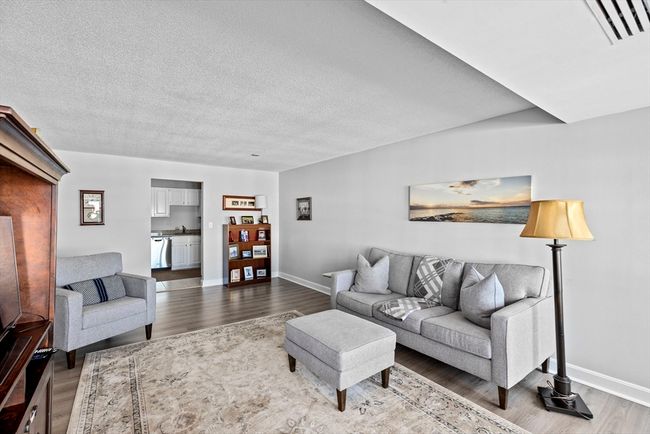 APT-404 - 9 Park Ave, Condo with 2 bedrooms, 2 bathrooms and 1 parking in Hull MA | Image 7
