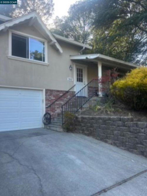 2032 Donald Dr, Moraga, CA, 94556-1402 | Card Image